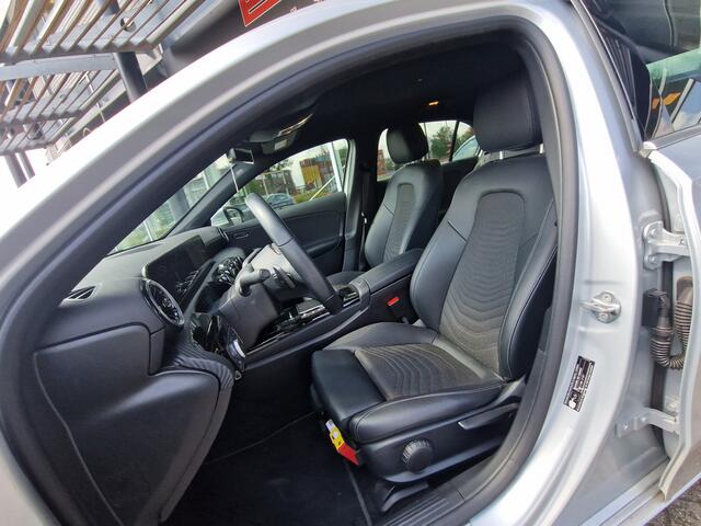 Mercedes-Benz A-KLASSE 180 d Luxury Line Camera Navi Stoelverwarming