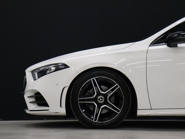 Mercedes-Benz A-KLASSE 180 AMG Sport [SCHUIFKANTELDAK, APPLE CARPLAY, ANDROID, HALF LEDER, CAMERA, STOELVERWARMING, PDC V+A, CRUISE, NIEUWSTAAT]