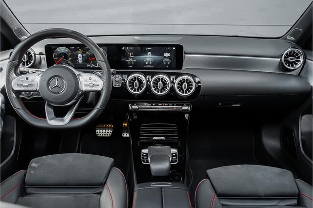 Mercedes-Benz A-KLASSE 250 Premium Plus AMG-Line Night Pano Burmester Ambiente