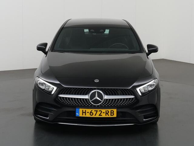Mercedes-Benz A-KLASSE 220 Launch Edition | AMG | Widescreen | 19" lichtmetalen velgen |