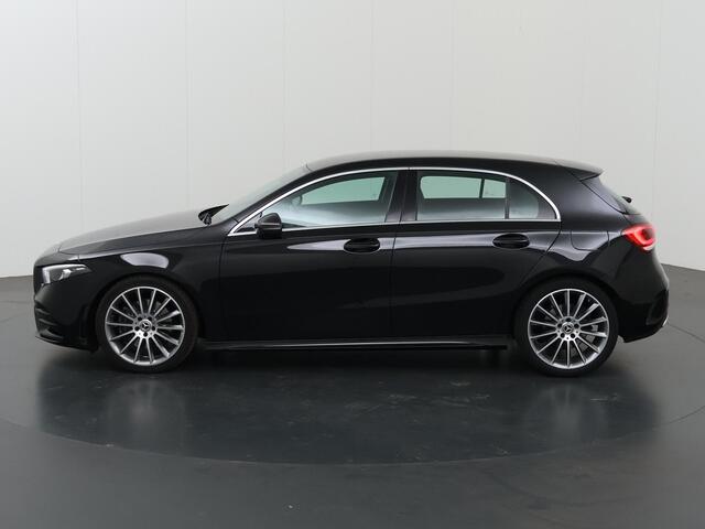 Mercedes-Benz A-KLASSE 220 Launch Edition | AMG | Widescreen | 19" lichtmetalen velgen |