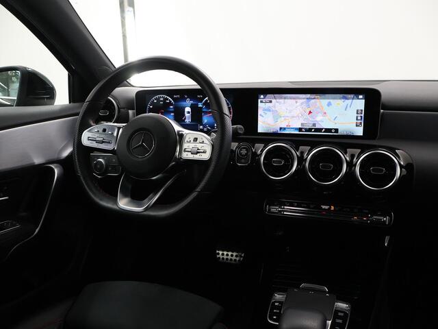 Mercedes-Benz A-KLASSE 220 Launch Edition | AMG | Widescreen | 19" lichtmetalen velgen |