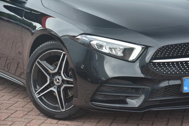 Mercedes-Benz A-KLASSE 180 Business Solution AMG | Widescreen | Panoramadak | Camera | DAB+ | NL auto!! |