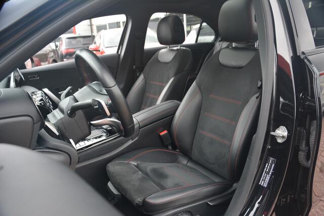 Mercedes-Benz A-KLASSE 180 Business Solution AMG | Widescreen | Panoramadak | Camera | DAB+ | NL auto!! |