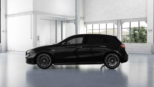 Mercedes-Benz A-KLASSE 250e Business Solution AMG | Panoramaschuifdak | Night | 360°-camera | Stoelverwarming voor