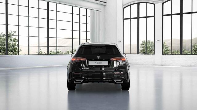 Mercedes-Benz A-KLASSE 250e Business Solution AMG | Panoramaschuifdak | Night | 360°-camera | Stoelverwarming voor