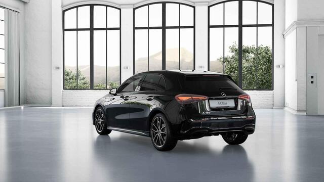 Mercedes-Benz A-KLASSE 180 Business Solution AMG | Panoramaschuifdak | AMG Line Plus | Night | Head-up display | Dodehoekassisten
