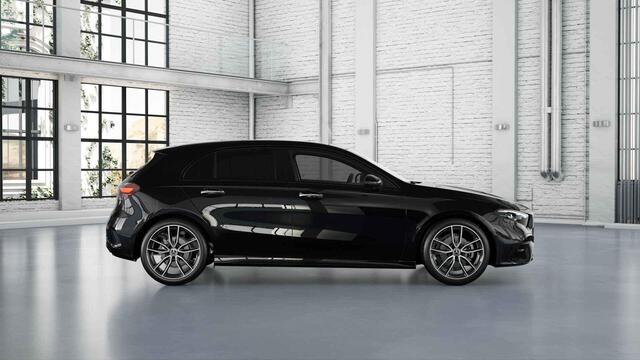 Mercedes-Benz A-KLASSE 180 Business Solution AMG | Panoramaschuifdak | AMG Line Plus | Night | Head-up display | Dodehoekassisten