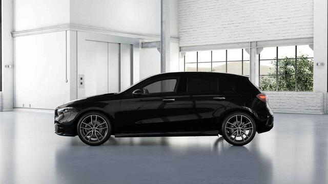 Mercedes-Benz A-KLASSE 180 Business Solution AMG | Panoramaschuifdak | AMG Line Plus | Night | Head-up display | Dodehoekassisten