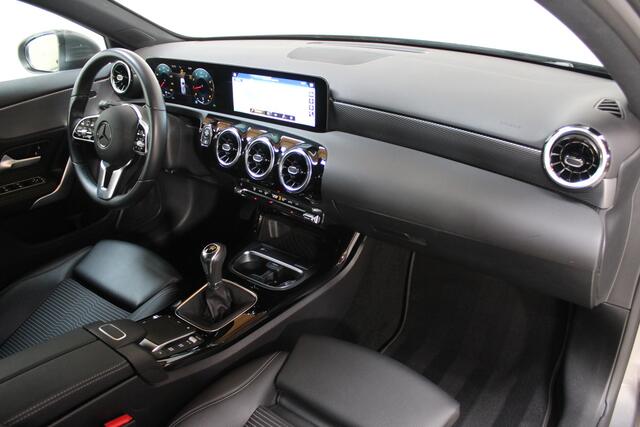 Mercedes-Benz A-KLASSE 200 | Camera | Clima | Stoelverwarming | 46DKM!
