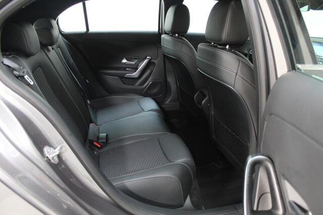 Mercedes-Benz A-KLASSE 200 | Camera | Clima | Stoelverwarming | 46DKM!