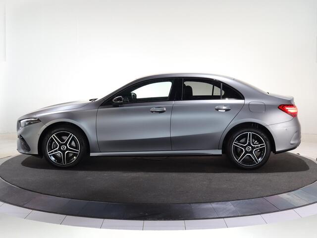Mercedes-Benz A-KLASSE Limousine 250 e Star Edition Luxury Line LIMITED | Night | Distronic | Dodehoekassistent |