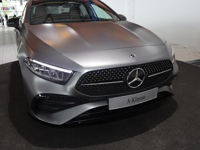 Mercedes-Benz A-KLASSE Limousine 250 e Star Edition Luxury Line LIMITED | Night | Distronic | Dodehoekassistent |
