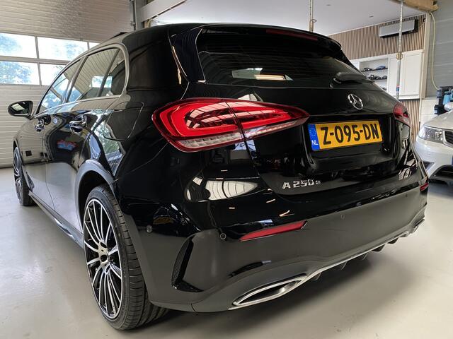 Mercedes-Benz A-KLASSE 250 e Business Solution AMG Limited Pano, 19inch