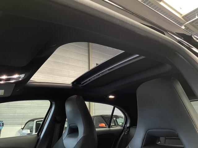 Mercedes-Benz A-KLASSE 250 e Business Solution AMG Limited Pano, 19inch