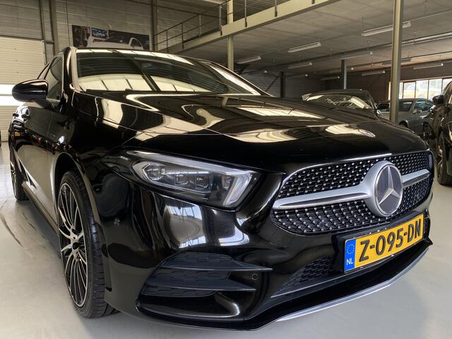Mercedes-Benz A-KLASSE 250 e Business Solution AMG Limited Pano, 19inch