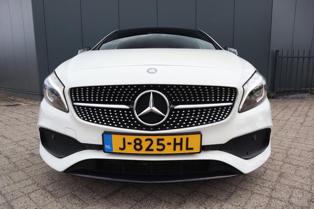 Mercedes-Benz A-KLASSE 220 4MATIC AMG Automaat Panoramadak Leder Navigatie Xenon Etc. Etc.