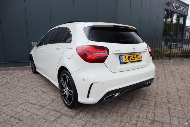Mercedes-Benz A-KLASSE 220 4MATIC AMG Automaat Panoramadak Leder Navigatie Xenon Etc. Etc.