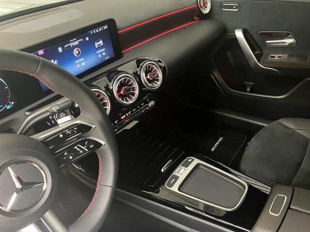 Mercedes-Benz A-KLASSE 200 AMG LINE/LED/PDC/CAM/KEY-LESS/TREKH/SFEER VERL/