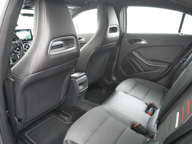 Mercedes-Benz A-KLASSE 180 AUT-7 T-123pk Navi Xenon Sportstoelen+1/2 Leer Hi-Perf-LED Zwarte-Hemel 18''LM Afn.Trekhaak Speedtronic PDC-v+a Flippers Navi 1/2Leer CruiseControl Pdc Ecc Start/Stop Usb Bluetooth Tel. Edition Ambition Zitcomfortpakket Origineel NLse auto EURO6