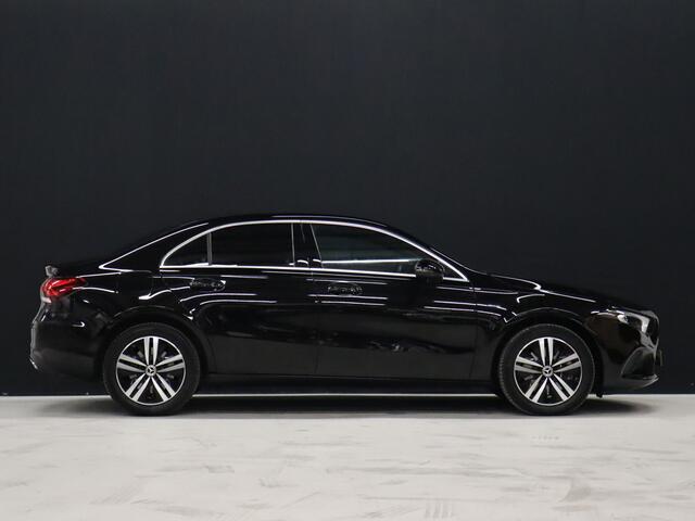 Mercedes-Benz A-KLASSE 250 e Luxury Limited Sport [SFEERVERLICHTING, CAMERA, VOL LEDER, STOELVERWARMING, PDC V+A, BLUETOOTH, CRUISE, CLIMATE, NIEUWSTAAT]