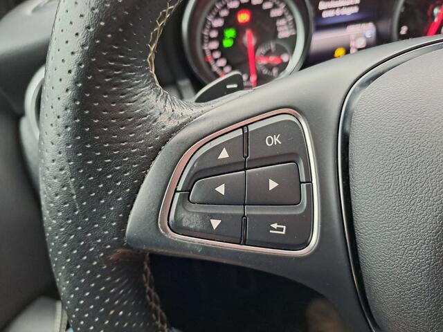 Mercedes-Benz A-KLASSE 180 Business Solution AMG | Automaat | LED | LMV | Camera | All-season |