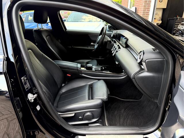 Mercedes-Benz A-KLASSE 250 e Business Solution Luxury Limited Widescreen, High-performance LED, Camera