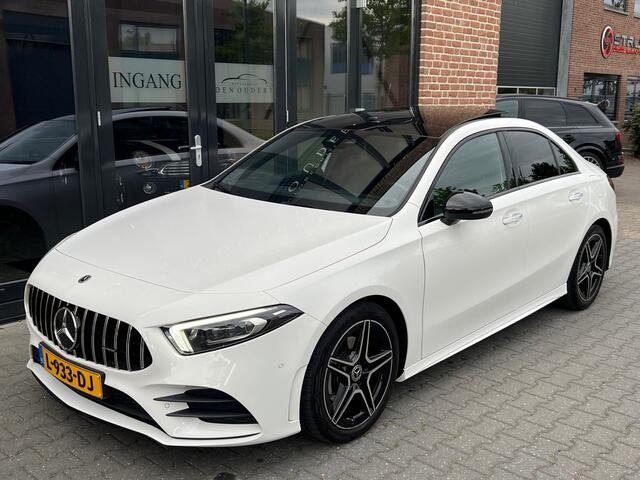 Mercedes-Benz A-KLASSE A 200 Solution AMG AUT / PANO / WIDESCREEN