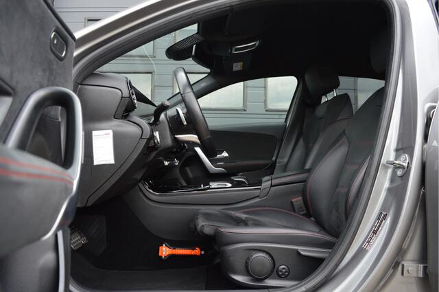 Mercedes-Benz A-KLASSE 200 Business Solution AMG | CAMERA | ORG. NL |