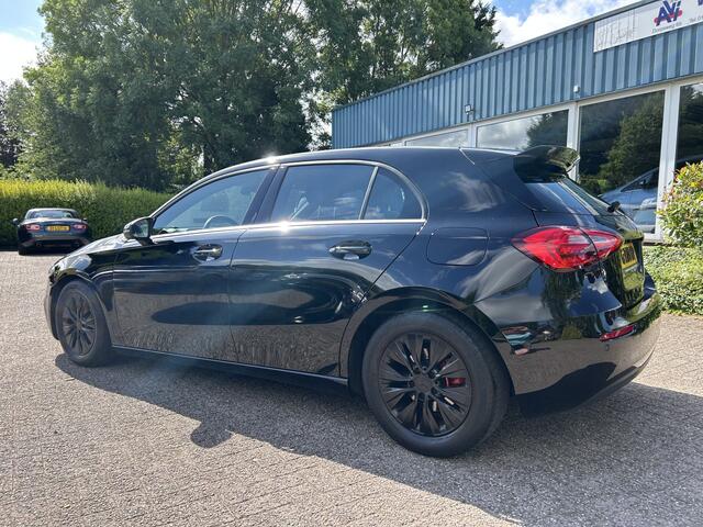 Mercedes-Benz A-KLASSE 180 Business Solution