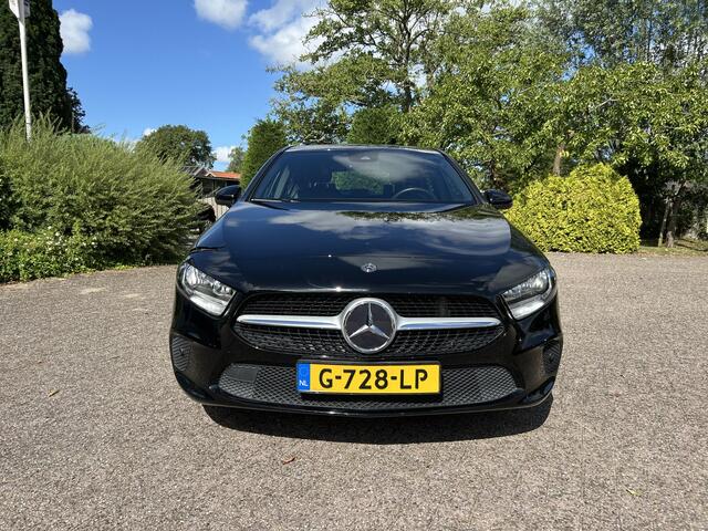 Mercedes-Benz A-KLASSE 180 Business Solution