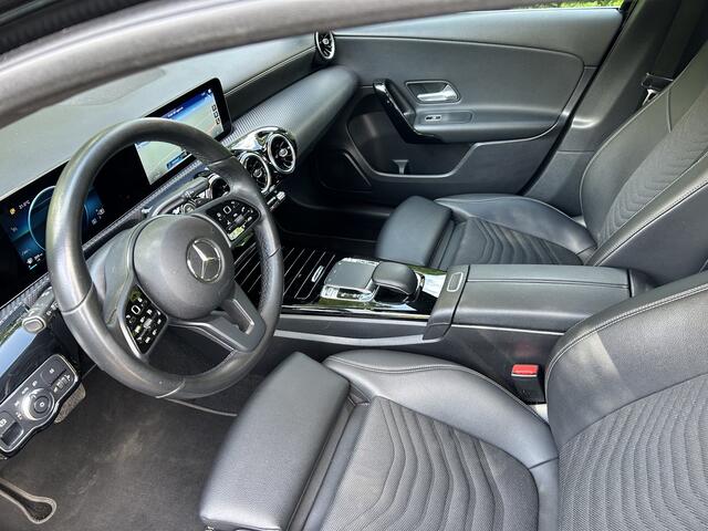 Mercedes-Benz A-KLASSE 180 Business Solution