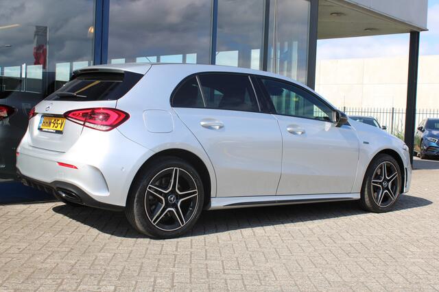 Mercedes-Benz A-KLASSE 250e AUT8 AMG Limited NIGHT SFEER CARPLAY WIDESCREEN