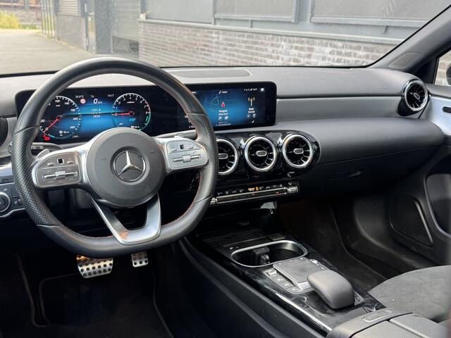 Mercedes-Benz A-KLASSE 250 e AMG | Pano | Memory | Camera