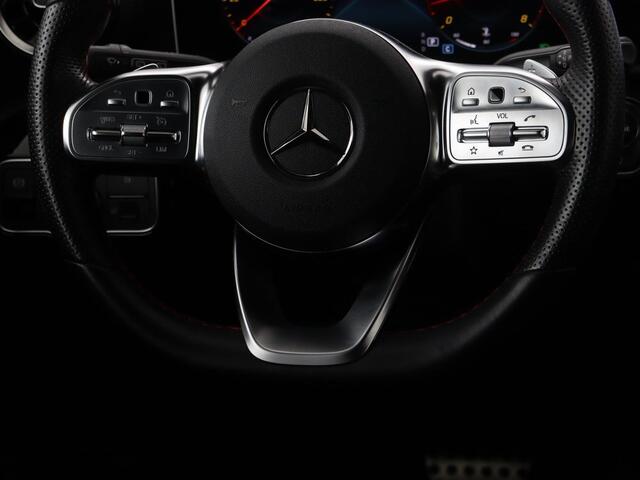 Mercedes-Benz A-KLASSE 180 Business Solution AMG | Panoramadak | Stoelverwarming | Carplay | Leder/Alcantara | Camera | Widescreen | Full LED