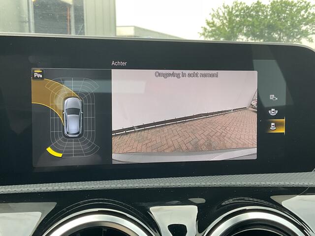 Mercedes-Benz A-KLASSE 160 Business Solution AMG Line Carplay Stoelverw Led NL-Auto 31.841KM!
