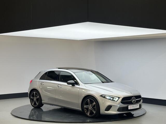 Mercedes-Benz A-KLASSE 250 Premium Plus | Panorama dak | Sfeerverlichting | Camera | Stoelverwarming