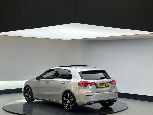 Mercedes-Benz A-KLASSE 250 Premium Plus | Panorama dak | Sfeerverlichting | Camera | Stoelverwarming