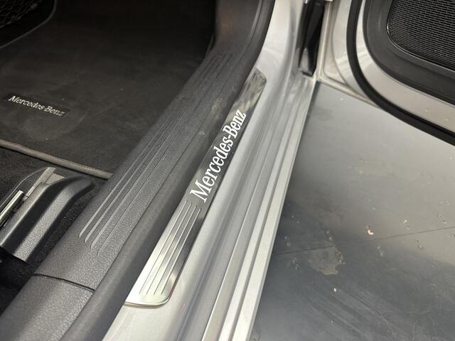 Mercedes-Benz A-KLASSE 250 Premium Plus | Panorama dak | Sfeerverlichting | Camera | Stoelverwarming