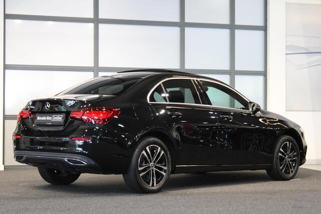 Mercedes-Benz A-KLASSE Limousine 250 e Business Line Panorama dak
