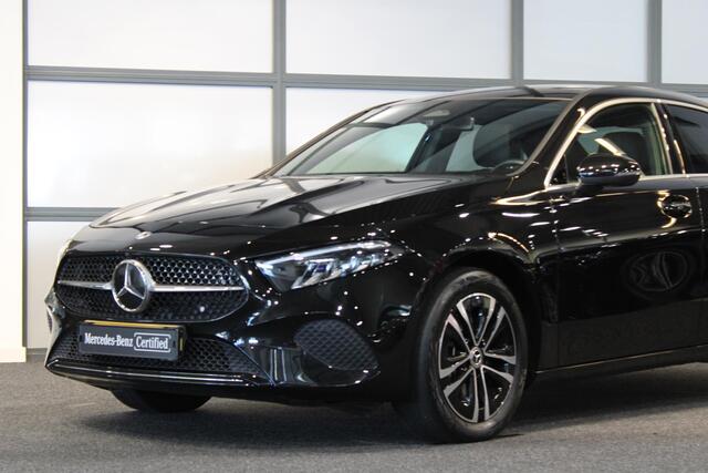 Mercedes-Benz A-KLASSE Limousine 250 e Business Line Panorama dak