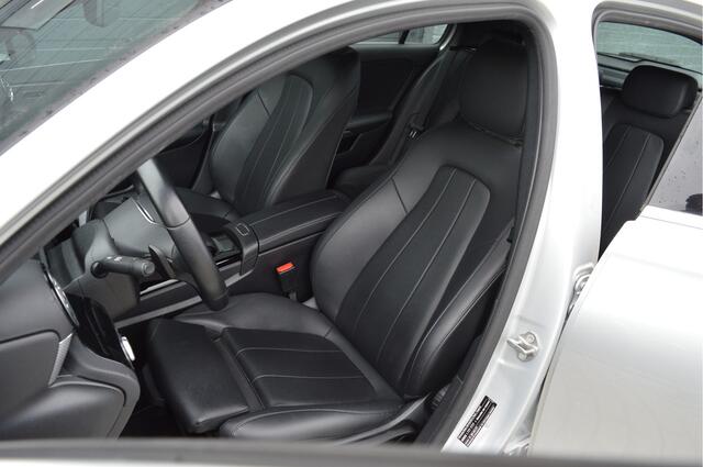 Mercedes-Benz A-KLASSE 180 Business Solution Luxury | ACC | CAMERA | CARPLAY | SFEERVERLICHTING |