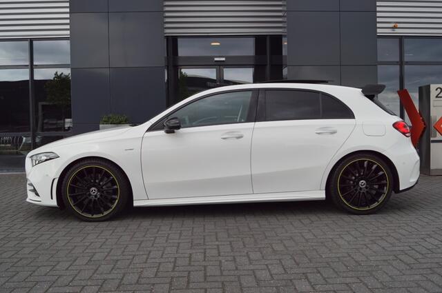 Mercedes-Benz A-KLASSE 250 AMG Edition 224pk/ Panodak/ Navi /360gr Camera / Burmeister/Sfeerverl.
