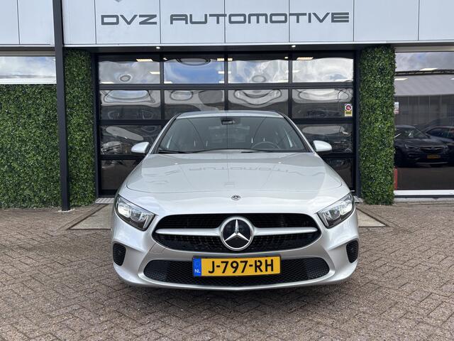 Mercedes-Benz A-KLASSE 200 Launch Edition Premium | Widescreen | PDC | Multibeam LED