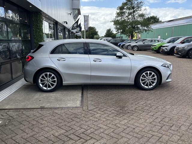 Mercedes-Benz A-KLASSE 200 Launch Edition Premium | Widescreen | PDC | Multibeam LED
