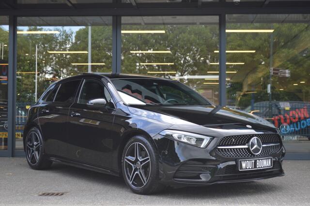 Mercedes-Benz A-KLASSE 180 AMG Led Panorama Widescreen Sfeer Camera Night Pdc