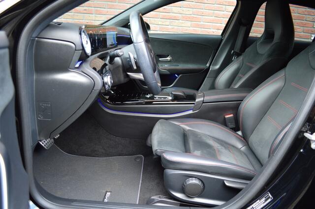Mercedes-Benz A-KLASSE 180 AMG Led Panorama Widescreen Sfeer Camera Night Pdc