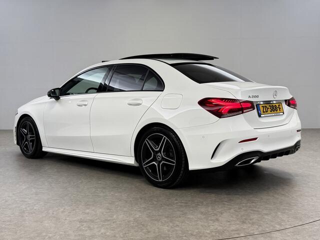 Mercedes-Benz A-KLASSE 200 AMG Night Upgrade 164PK Pano Sfeer LED Carplay Virtual Camera Clima Cruise Navi PDC 18''LMV