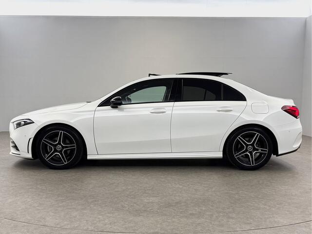 Mercedes-Benz A-KLASSE 200 AMG Night Upgrade 164PK Pano Sfeer LED Carplay Virtual Camera Clima Cruise Navi PDC 18''LMV
