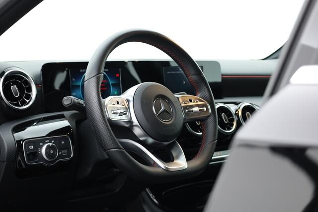 Mercedes-Benz A-KLASSE 180 Business Solution AMG | Navi | Apple CarPlay | Stoelverw. | Park assist | 18'' |